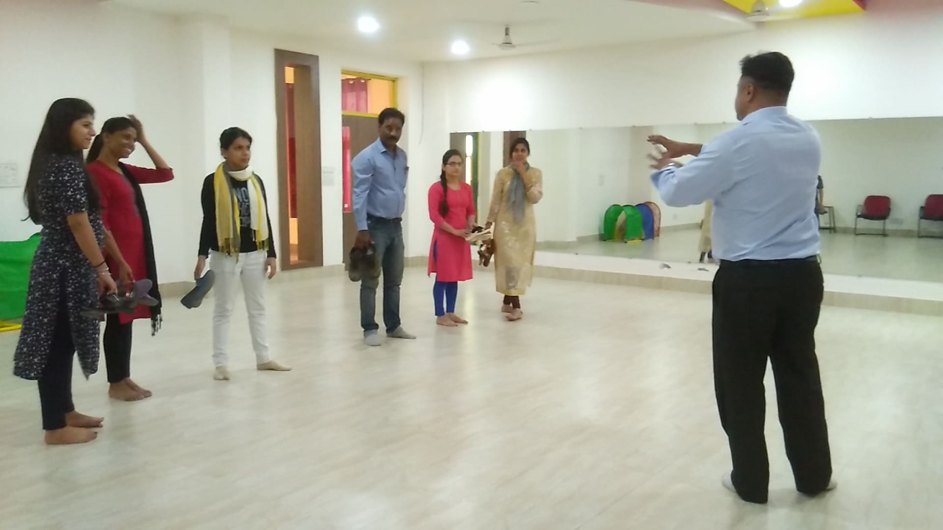 Acting class in Delhi - Students performing